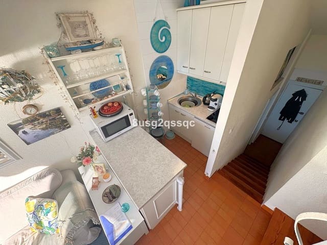 1 makuuhuone Kattohuoneisto myytävänä paikassa New Golden Mile, Estepona mukana uima-altaan - 180 000 € (Ref: 9580051)