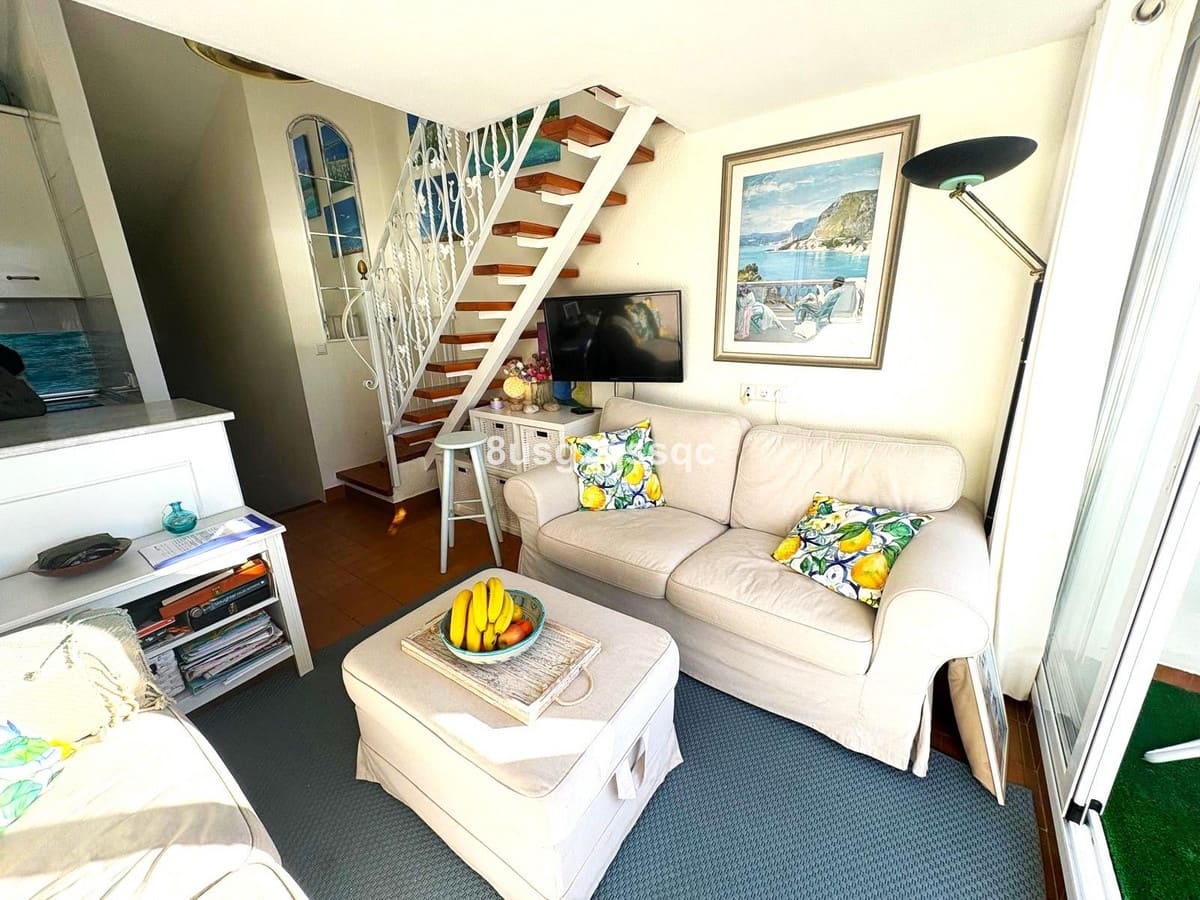 1 makuuhuone Kattohuoneisto myytävänä paikassa New Golden Mile mukana uima-altaan - 180 000 € (Ref: 9580051)