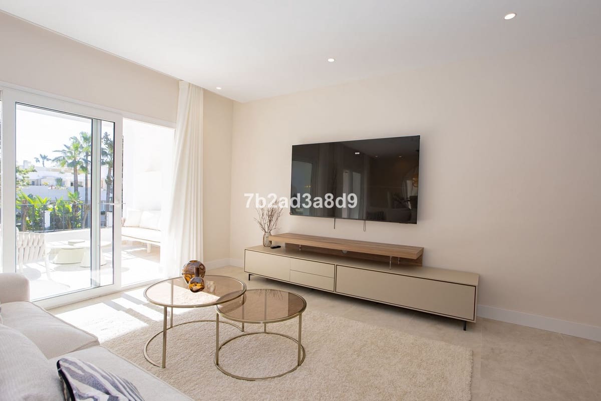 4 sovrum Takvåning till salu i Nueva Andalucia med pool garage - 1 290 000 € (Ref: 9580093)