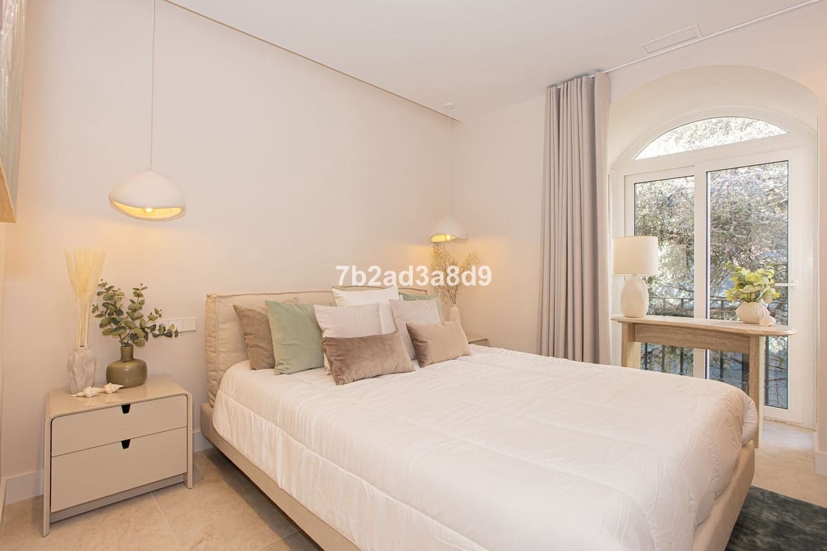 4 sovrum Takvåning till salu i Nueva Andalucia med pool garage - 1 290 000 € (Ref: 9580093)