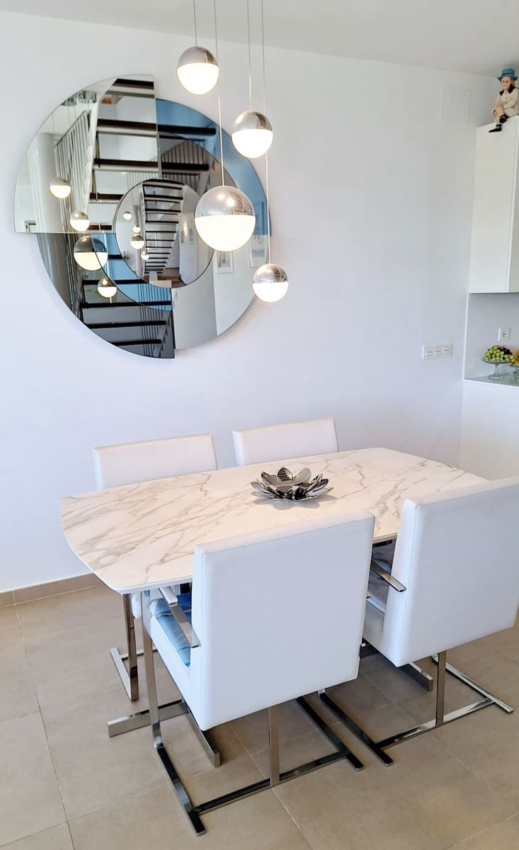 3 bedroom Semi-detached Villa for sale in La Duquesa / Puerto de la Duquesa with pool garage - € 465,000 (Ref: 9580283)