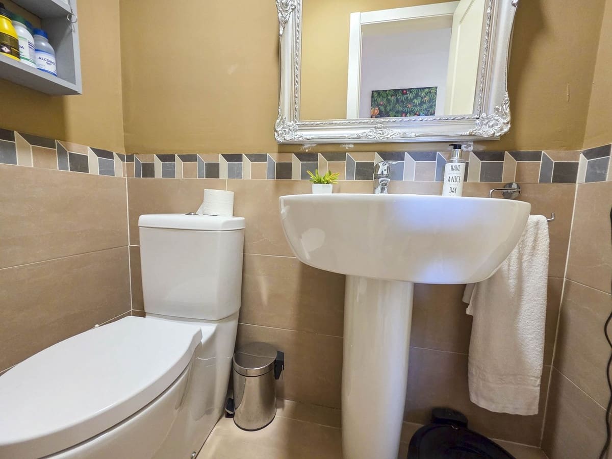 3 slaapkamer Appartement te koop in La Duquesa / Puerto de la Duquesa met zwembad garage - € 499.000 (Ref: 9580304)