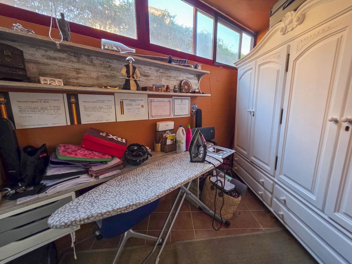 3 slaapkamer Appartement te koop in La Duquesa / Puerto de la Duquesa met zwembad garage - € 499.000 (Ref: 9580304)