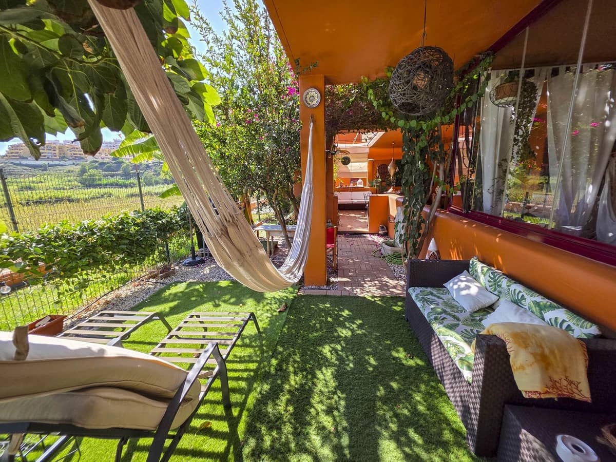 3 slaapkamer Appartement te koop in La Duquesa / Puerto de la Duquesa met zwembad garage - € 499.000 (Ref: 9580304)