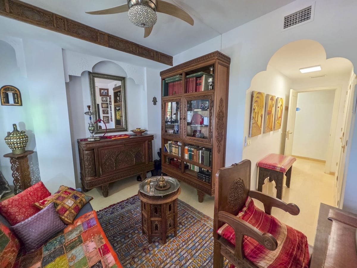 3 slaapkamer Appartement te koop in La Duquesa / Puerto de la Duquesa met zwembad garage - € 499.000 (Ref: 9580304)