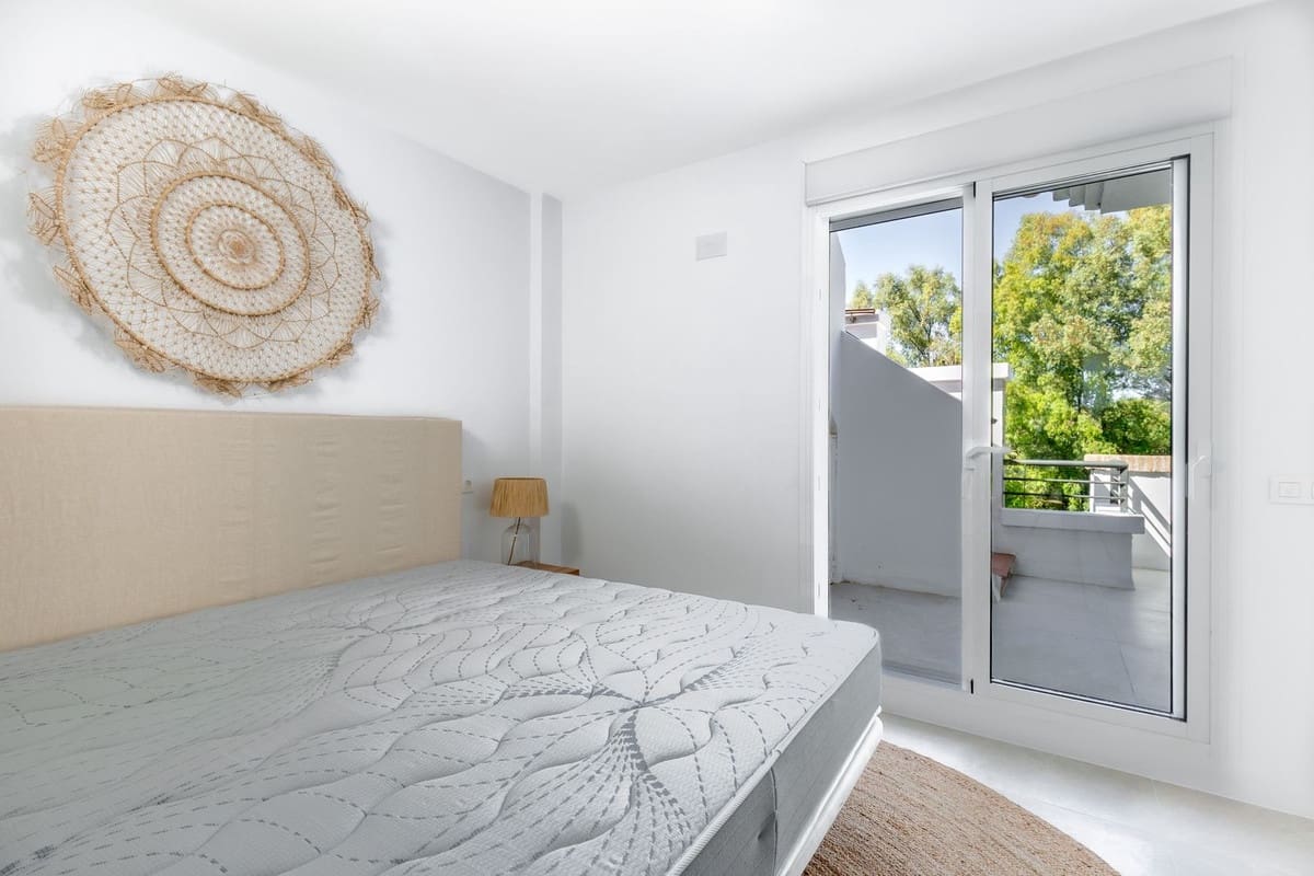 2 Zimmer Penthouse zu verkaufen in Benahavis mit Pool Garage - 469.000 € (Ref: 9580340)