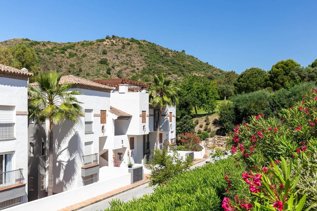 2 Zimmer Penthouse zu verkaufen in Benahavis mit Pool Garage - 469.000 € (Ref: 9580340)