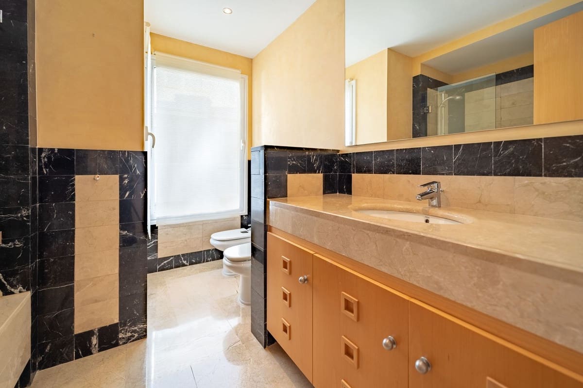 3 bedroom Apartment for sale in Mijas with pool garage - € 473,000 (Ref: 9580349)