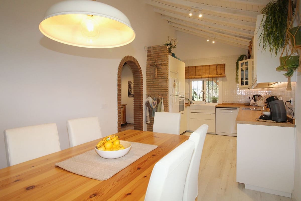 3 soveværelse Villa til salg i Alhaurin el Grande med swimmingpool garage - € 475.000 (Ref: 9580361)