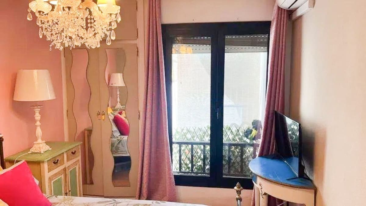 3 soveværelse Lejlighed til salg i Nueva Andalucia med swimmingpool garage - € 477.000 (Ref: 9580416)