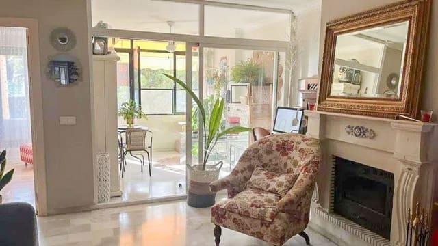 3 soveværelse Lejlighed til salg i Nueva Andalucia, Marbella med swimmingpool garage - € 477.000 (Ref: 9580416)