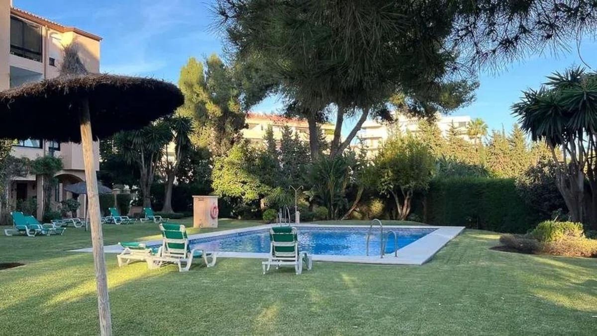3 soveværelse Lejlighed til salg i Nueva Andalucia med swimmingpool garage - € 477.000 (Ref: 9580416)