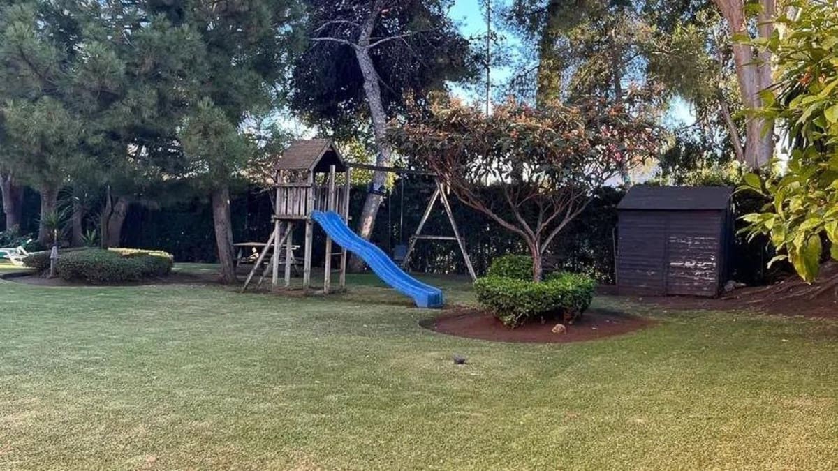 3 soveværelse Lejlighed til salg i Nueva Andalucia med swimmingpool garage - € 477.000 (Ref: 9580416)