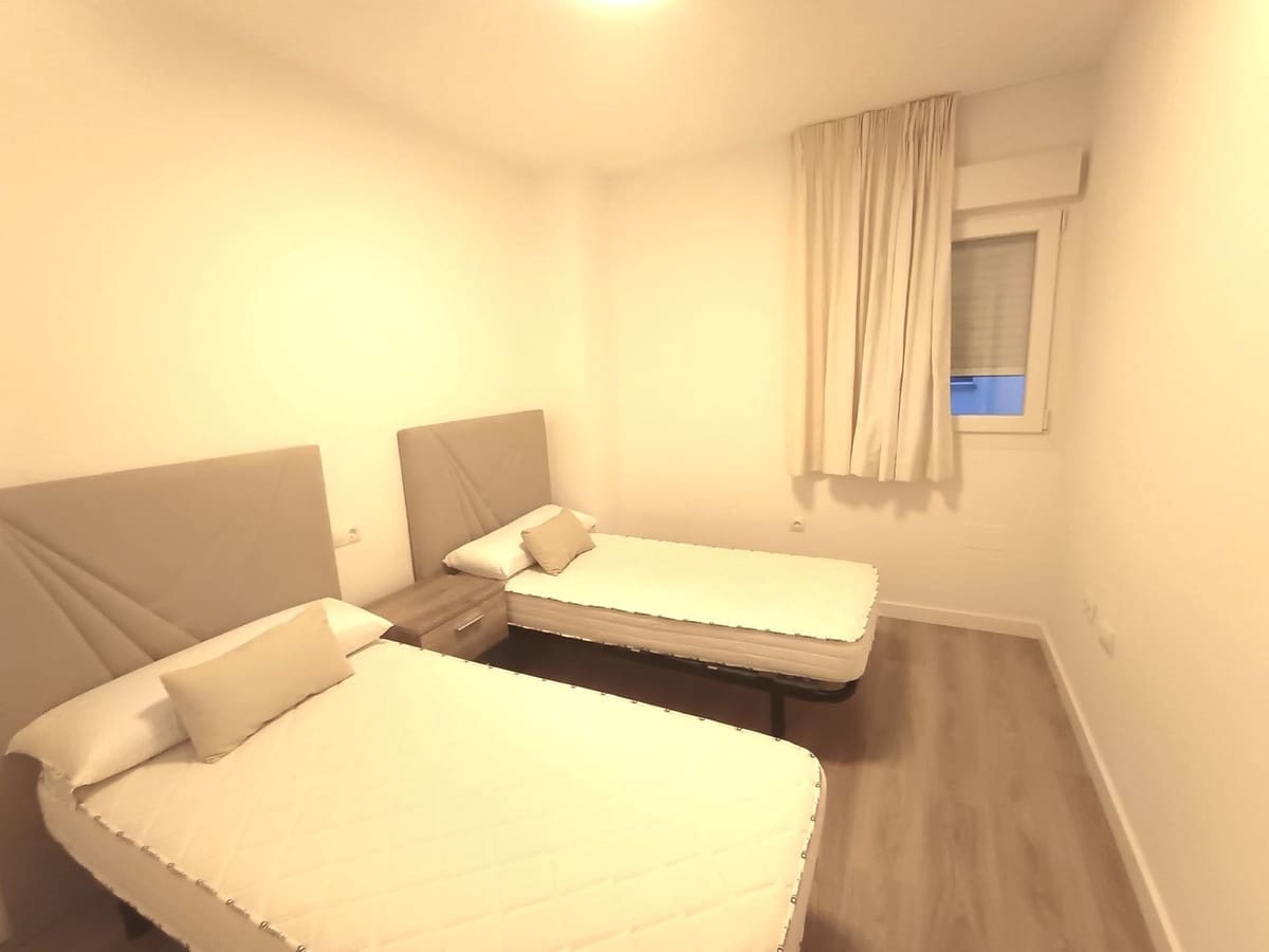 3 soverom Leilighet til salgs i Nueva Andalucia med svømmebasseng garasje - € 479 000 (Ref: 9581222)