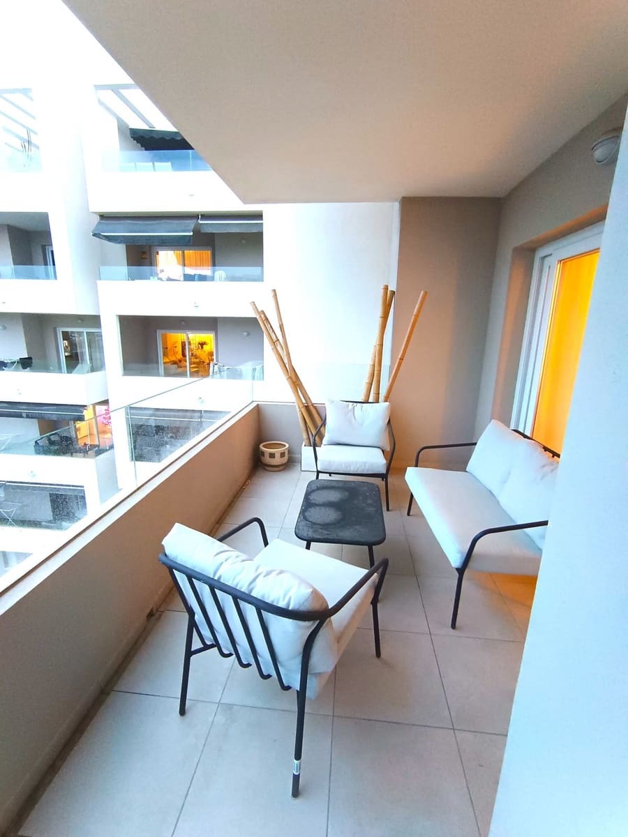 3 soverom Leilighet til salgs i Nueva Andalucia med svømmebasseng garasje - € 479 000 (Ref: 9581222)