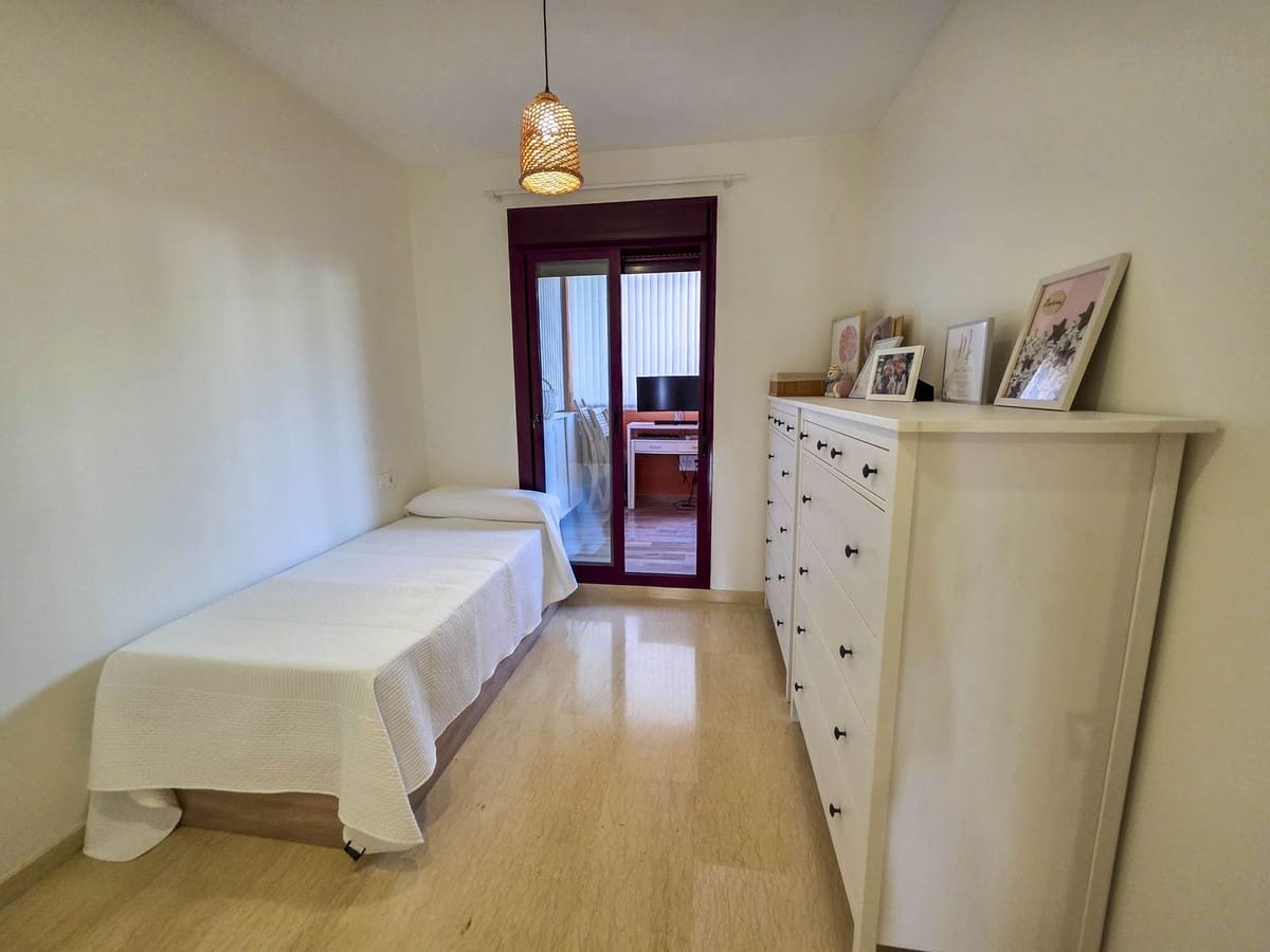 3 Zimmer Apartment zu verkaufen in La Duquesa / Puerto de la Duquesa mit Pool Garage - 480.000 € (Ref: 9583143)