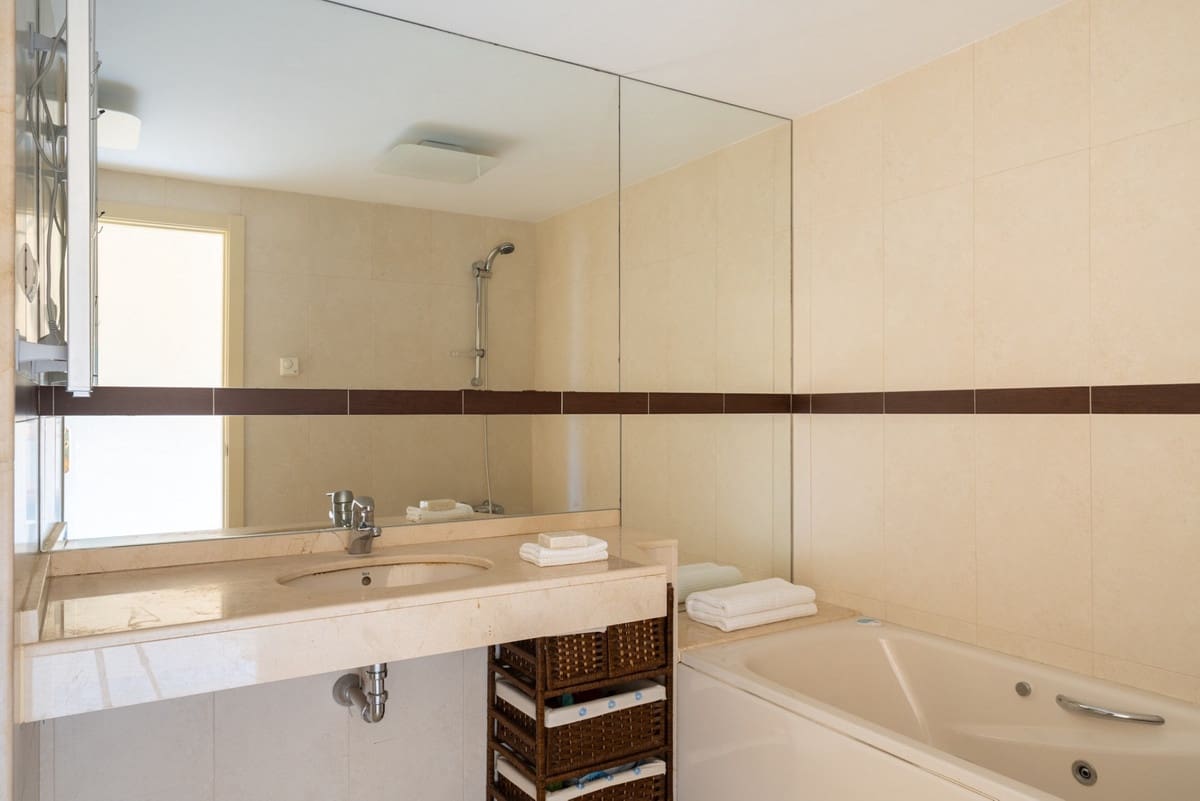 2 soveværelse Lejlighed til salg i Puerto de la Torre med swimmingpool garage - € 499.000 (Ref: 9583437)