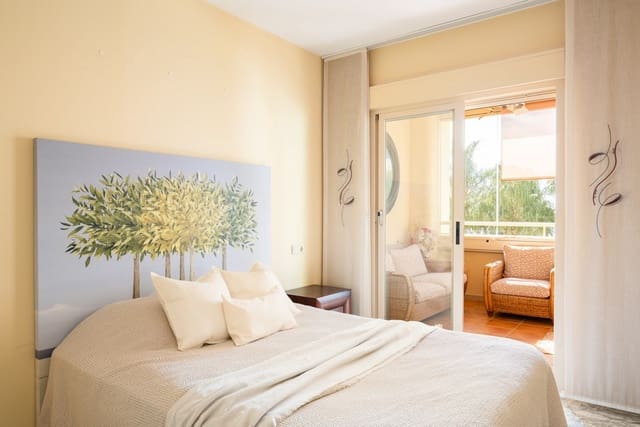 2 soveværelse Lejlighed til salg i El Chaparral, Málaga by med swimmingpool garage - € 499.000 (Ref: 9583437)