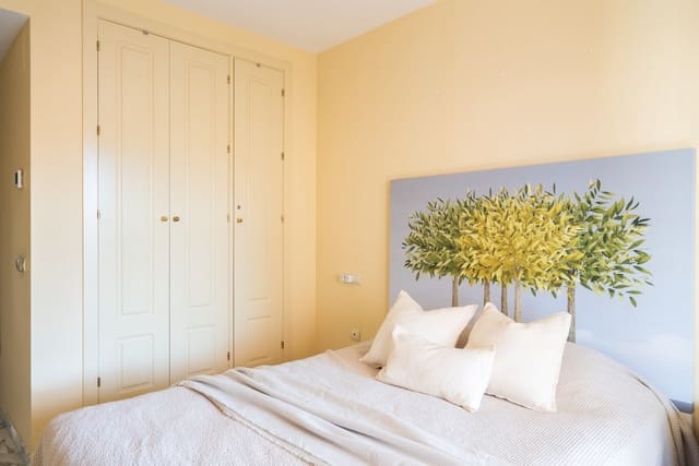 2 soveværelse Lejlighed til salg i El Chaparral, Málaga by med swimmingpool garage - € 499.000 (Ref: 9583437)