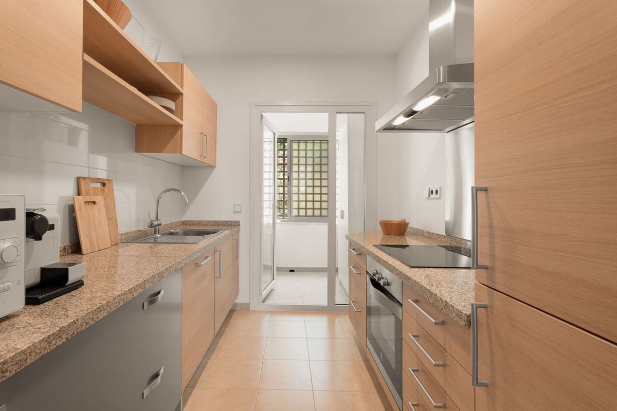 2 soveværelse Lejlighed til salg i Puerto de la Torre med swimmingpool garage - € 485.000 (Ref: 9583439)