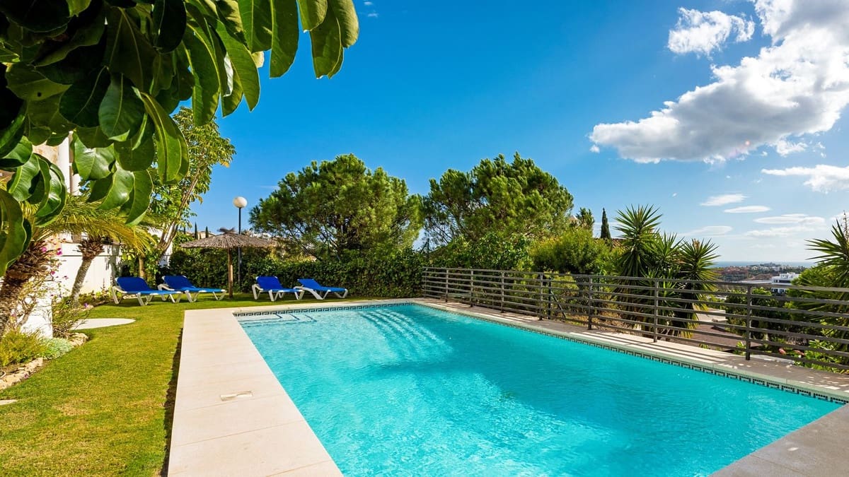 2 soveværelse Lejlighed til salg i Puerto de la Torre med swimmingpool garage - € 485.000 (Ref: 9583439)