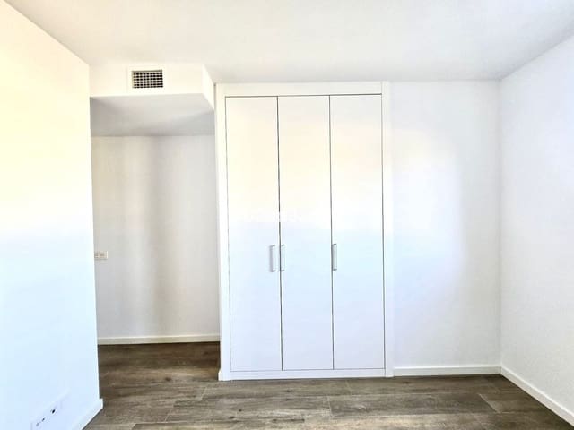 3 quarto Apartamento para venda em Nueva Andalucia, Marbella com piscina garagem - 485 000 € (Ref: 9583443)