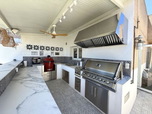 3 sovrum Takvåning till salu i Estepona med garage - 489 500 € (Ref: 9583550)