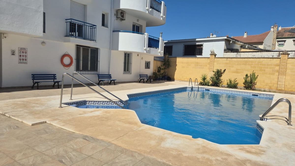 5 soverom Hus til salgs i Fuengirola med svømmebasseng - € 490 000 (Ref: 9584687)