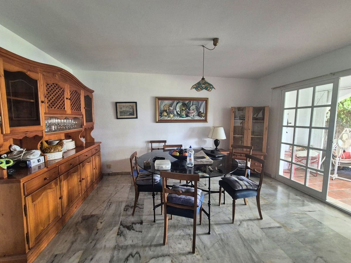 5 soverom Hus til salgs i Fuengirola med svømmebasseng - € 490 000 (Ref: 9584687)