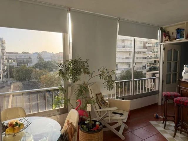 Apartamento de 3 habitaciones en Marbella en venta con piscina - 493.000 € (Ref: 9584688)