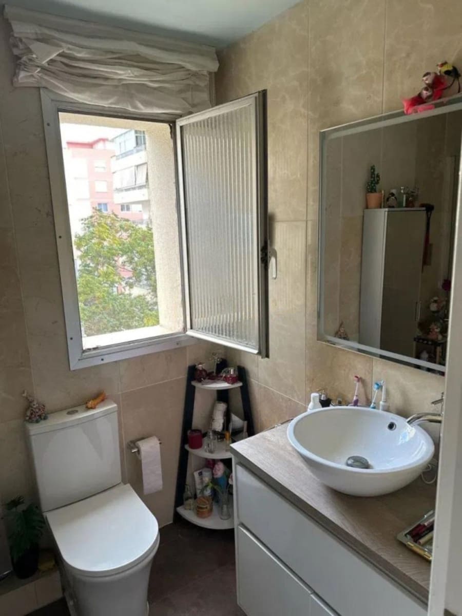 Apartamento de 3 habitaciones en Marbella en venta con piscina - 493.000 € (Ref: 9584688)