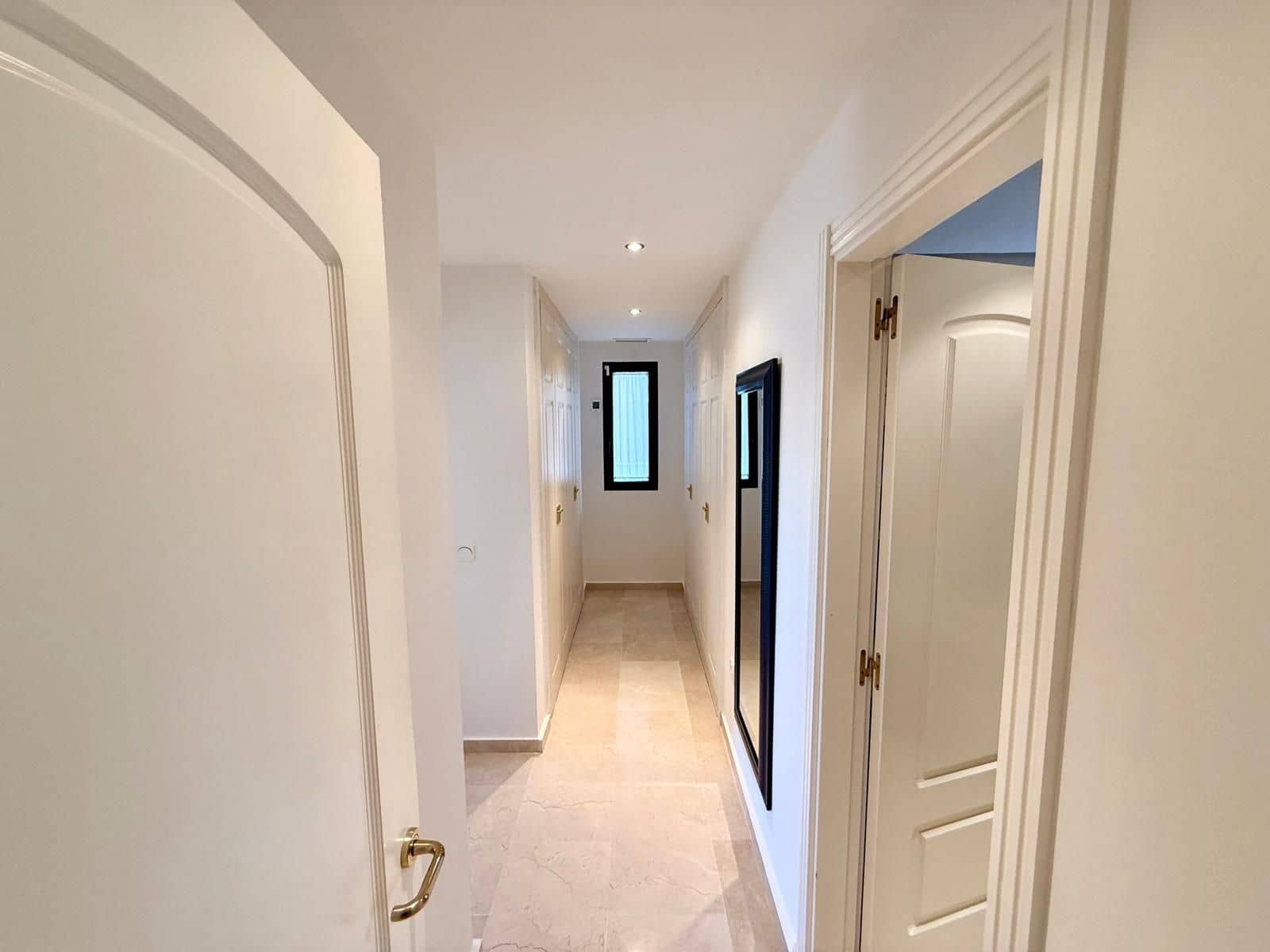 3 sovrum Lägenhet till salu i La Alcaidesa med pool garage - 495 000 € (Ref: 9584693)