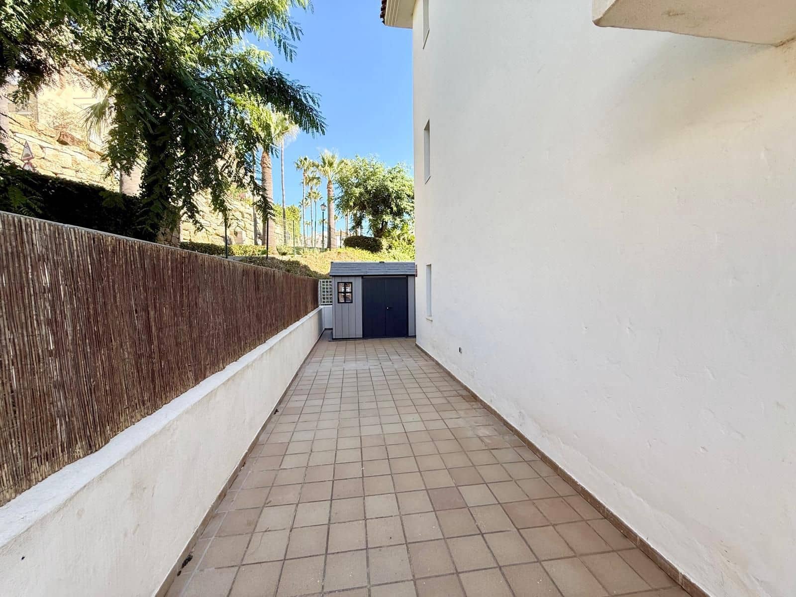 3 sovrum Lägenhet till salu i La Alcaidesa med pool garage - 495 000 € (Ref: 9584693)