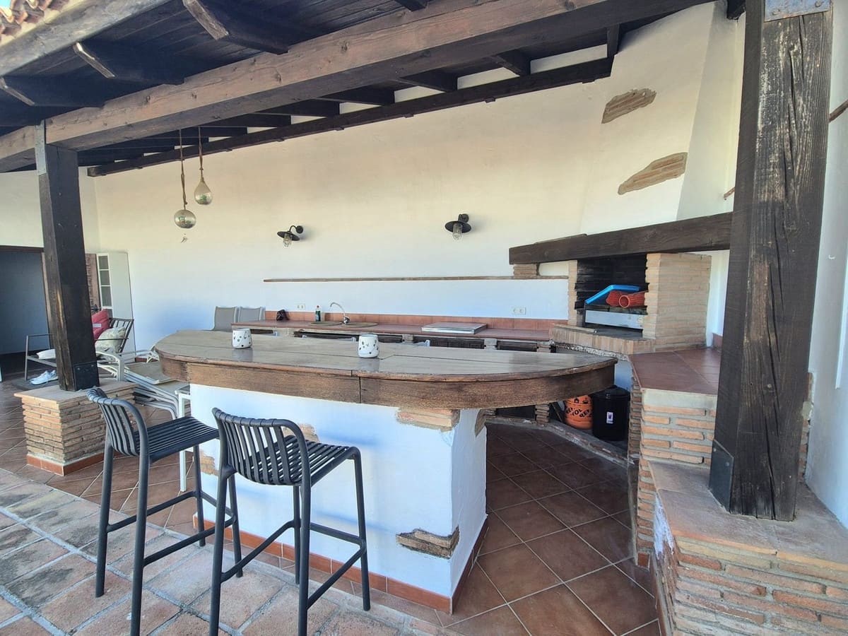 3 bedroom Semi-detached Villa for sale in Alhaurin el Grande with pool garage - € 495,000 (Ref: 9584695)