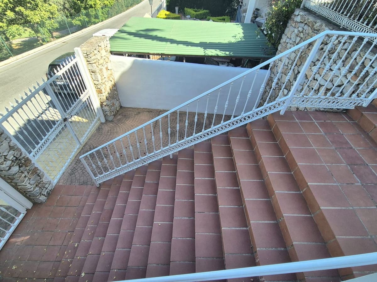 3 bedroom Semi-detached Villa for sale in Alhaurin el Grande with pool garage - € 495,000 (Ref: 9584695)