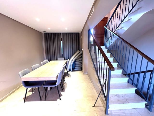 5 camera da letto Villetta Bifamiliare in vendita in Riviera del Sol, Mijas con piscina garage - 495.000 € (Rif: 9585006)