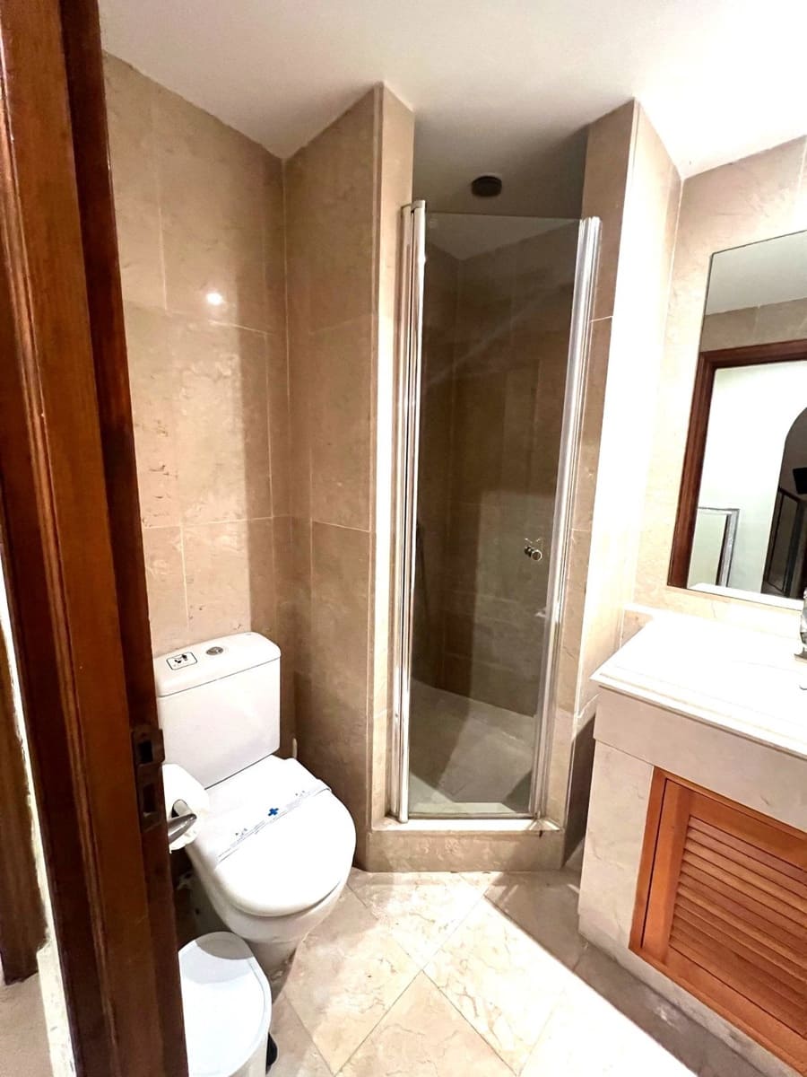 5 camera da letto Villetta Bifamiliare in vendita in Riviera del Sol con piscina garage - 495.000 € (Rif: 9585006)