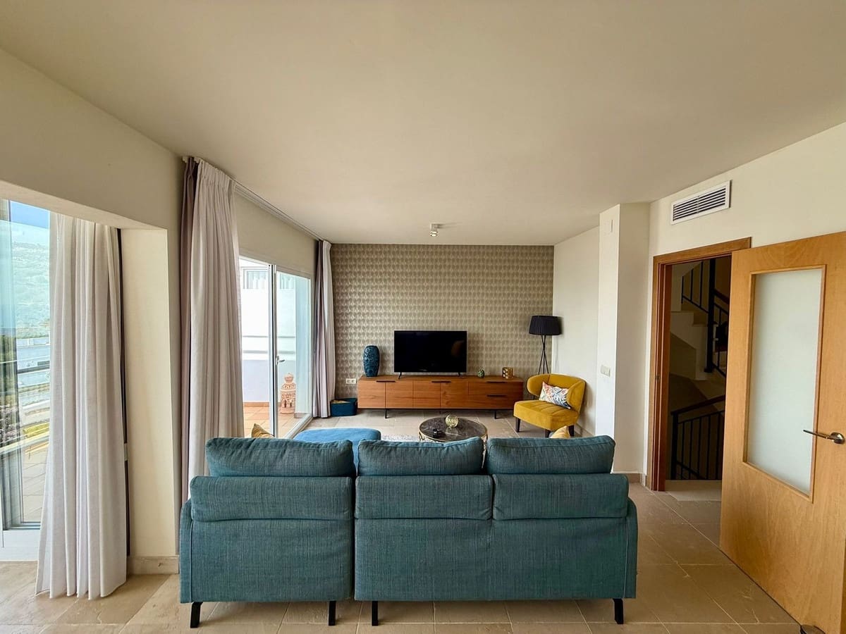 4 sovrum Hus till salu i Manilva med pool garage - 495 000 € (Ref: 9585071)