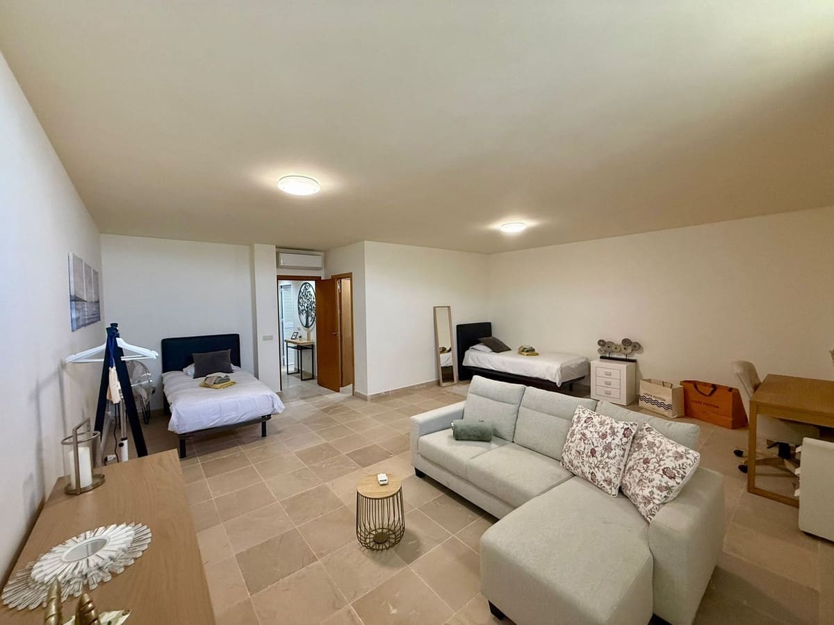 4 sovrum Hus till salu i Manilva med pool garage - 495 000 € (Ref: 9585071)