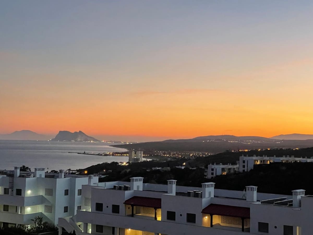 4 sovrum Hus till salu i Manilva med pool garage - 495 000 € (Ref: 9585071)