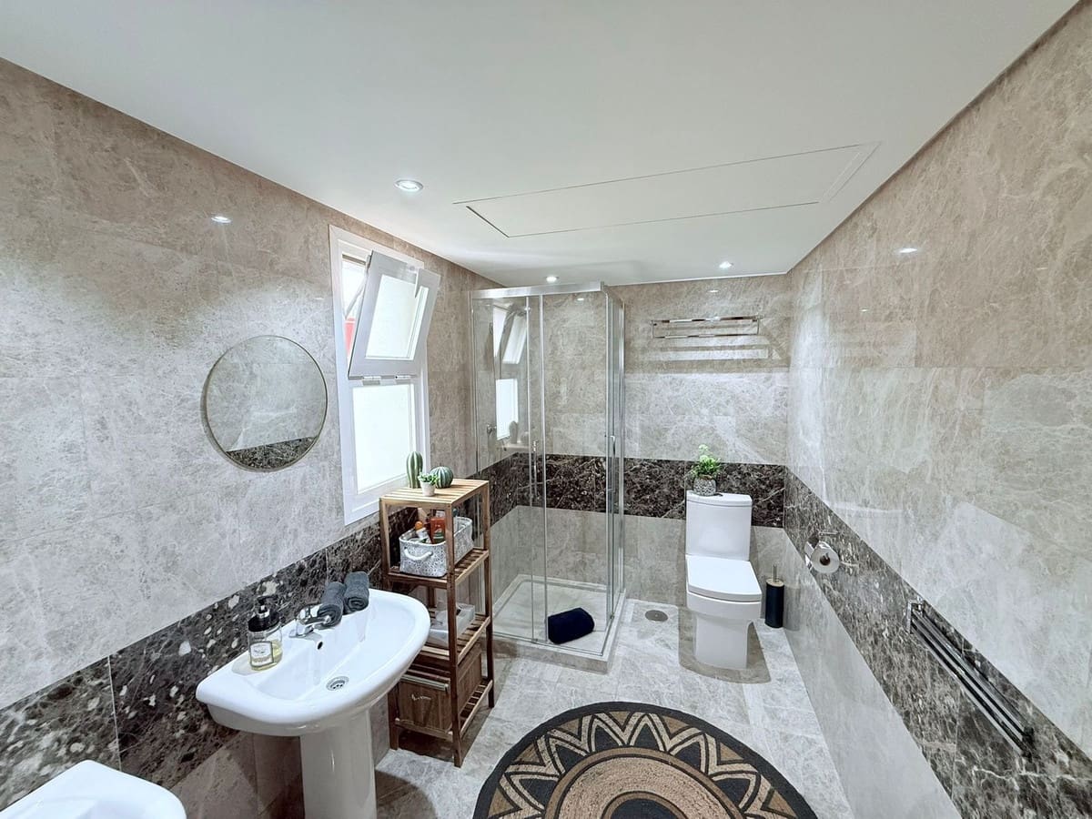 4 sovrum Hus till salu i Manilva med pool garage - 495 000 € (Ref: 9585071)