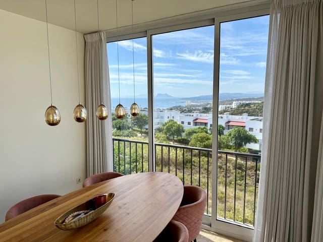 4 sovrum Hus till salu i Manilva med pool garage - 495 000 € (Ref: 9585071)