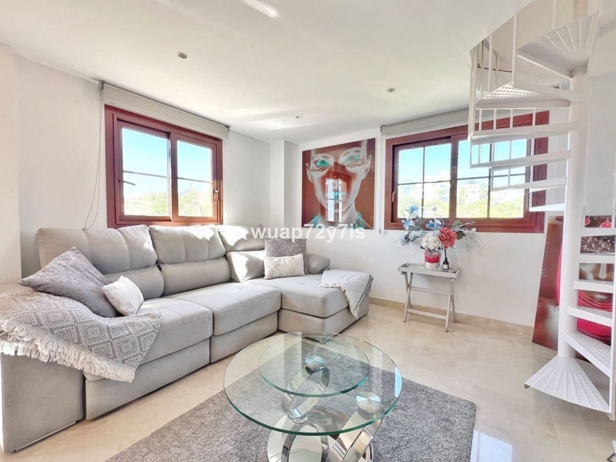 2 sypialnia Penthouse na sprzedaż w Benahavis z basenem garażem - 499 000 € (Ref: 9585089)