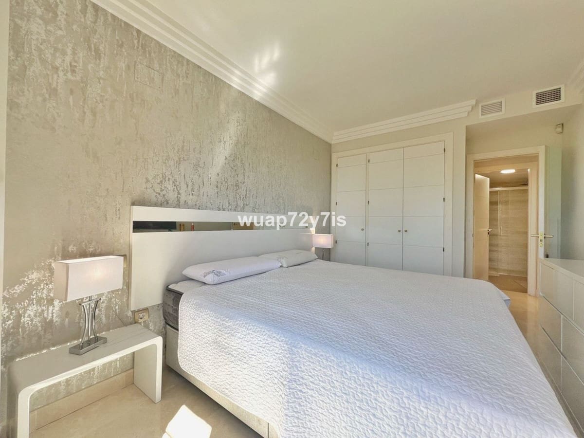 2 sypialnia Penthouse na sprzedaż w Benahavis z basenem garażem - 499 000 € (Ref: 9585089)