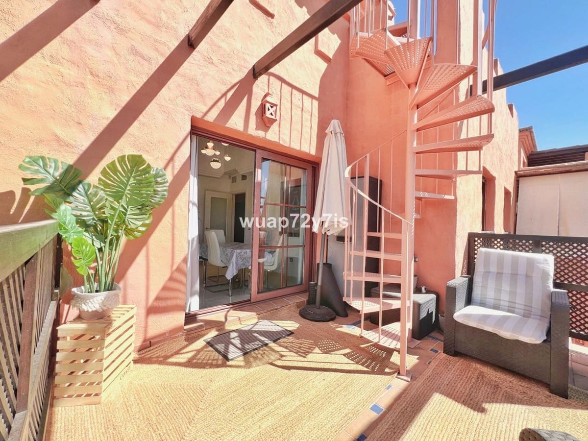 2 sypialnia Penthouse na sprzedaż w Benahavis z basenem garażem - 499 000 € (Ref: 9585089)