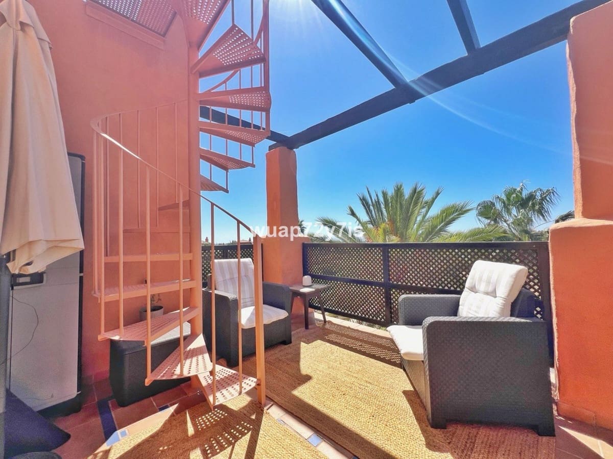 2 sypialnia Penthouse na sprzedaż w Benahavis z basenem garażem - 499 000 € (Ref: 9585089)