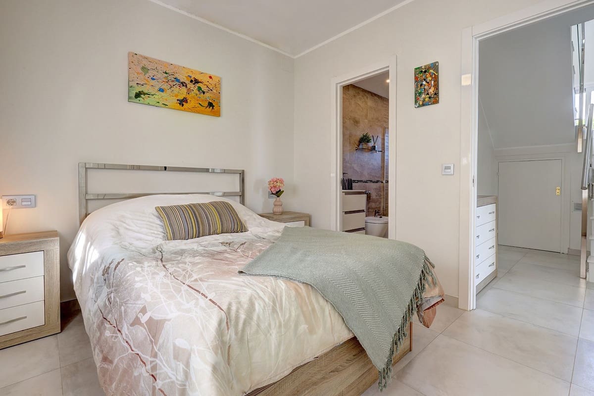 3 sovrum Villa till salu i Fuengirola med pool garage - 999 999 € (Ref: 9588060)