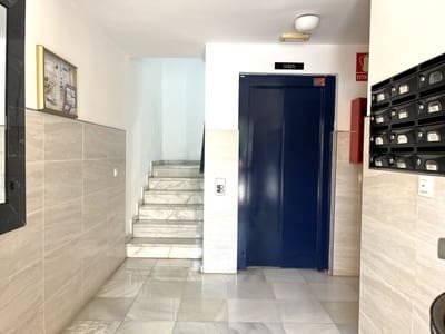 4 sovrum Takvåning till salu i Estepona med pool garage - 850 000 € (Ref: 9588063)