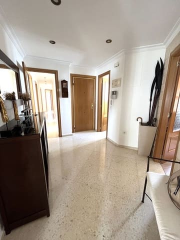 4 sovrum Takvåning till salu i Estepona med pool garage - 850 000 € (Ref: 9588063)