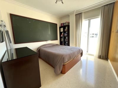 4 sovrum Takvåning till salu i Estepona med pool garage - 850 000 € (Ref: 9588063)